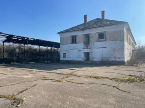 Proprietate versatila fost camin muncitori + teren loc.Batar jud Bihor