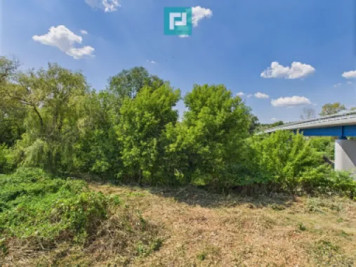 Pensiune cu teren 6464 mp în Geoagiu pe Râul Mureș