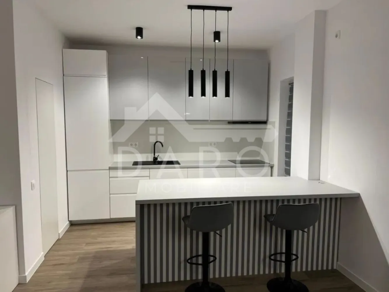 🏡 Apartament de închiriat – 2 camere | Zonă centrală | Parcare