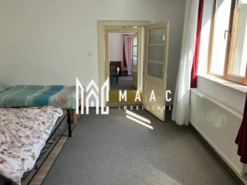 Casă renovată | 3 camere | 432 mp teren | Garaj | Zona-Lacul Binder