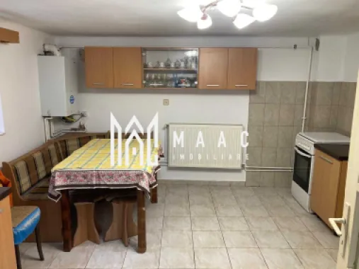 Casă renovată | 3 camere | 432 mp teren | Garaj | Zona-Lacul Binder