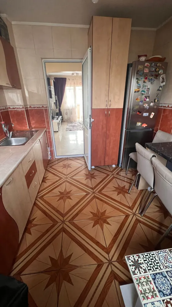 Apartament 3 camere, zona Eden, 71mp