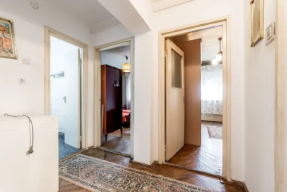 Apartament cu 4 camere decomandat cu vedere panoramica