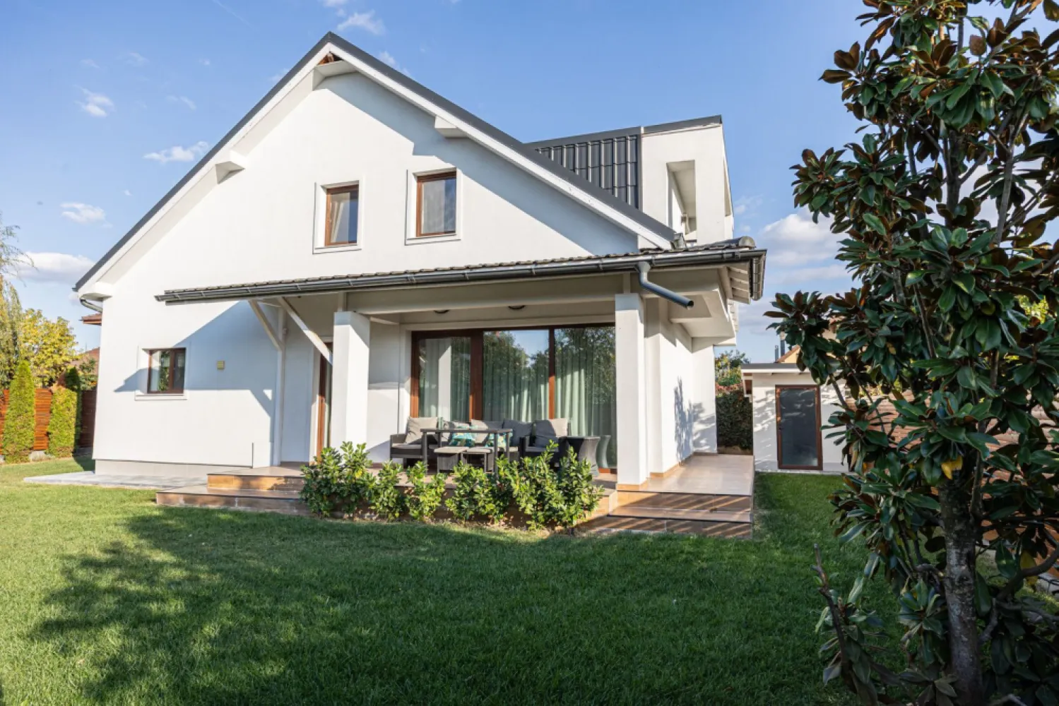 Casă premium în Subcetate, construcție nouă finisaje de lux Comision 0