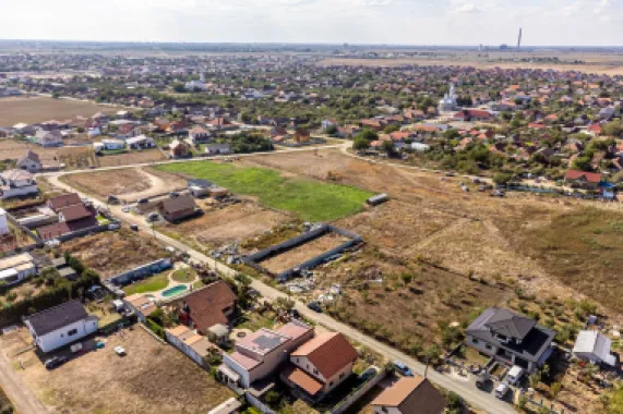 Teren de 733 mp în Livada, cu gard finalizat, Comision 0