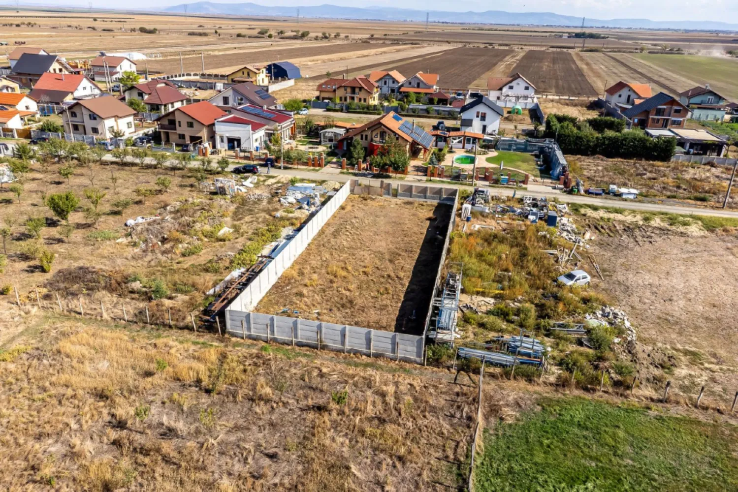 Teren de 733 mp în Livada, cu gard finalizat, Comision 0