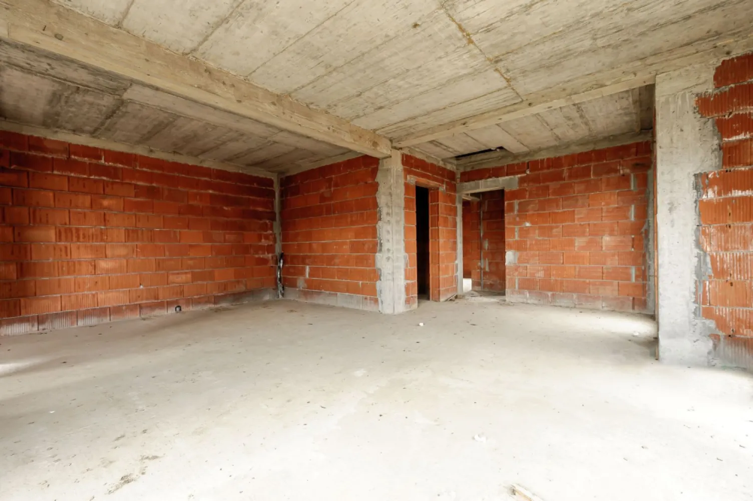 Casă nefinisata la sol in Fântânele, cartier nou Comsion 0