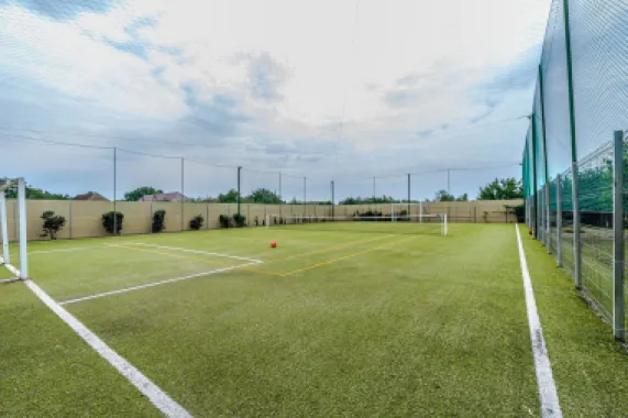 Proprietate de vis cu teren 2.880 mp și facilități PREMIUM Comision 0