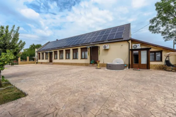 Proprietate de vis cu teren 2.880 mp și facilități PREMIUM Comision 0