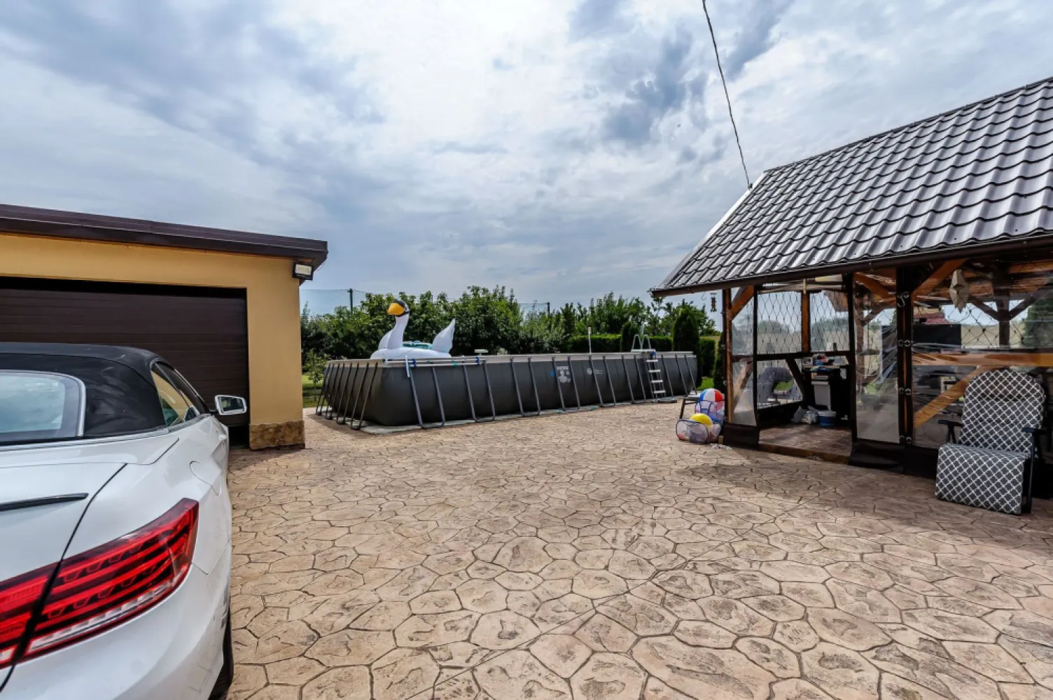 Proprietate de vis cu teren 2.880 mp și facilități PREMIUM Comision 0