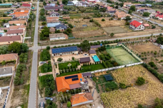 Proprietate de vis cu teren 2.880 mp și facilități PREMIUM Comision 0