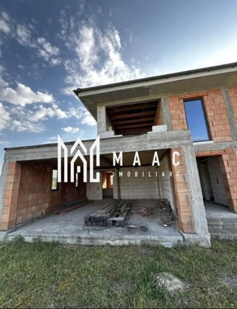 Maac Imobiliare propune spre vânzare Casă nouă P+1 în Budești – Râmnicu Vâlcea, - Vă prezentăm o proprietate modernă, construită pentru uz personal, cu materiale premium și investiție considerabilă, situată într-o zonă liniștită și accesibilă. 📐 Detalii proprietate: Suprafață utilă: 260 mp Suprafață teren: 500 mp Regim de înălțime: Parter + Etaj Garaj interior: 2 locuri auto 🏠 Compartimentare inteligentă: 🔹 Parter: 1 dormitor 1 baie Living spațios open-space Bucătărie modernă Garaj interior generos (2 mașini) 🔹 Etaj: 2 dormitoare, fiecare cu baie proprie Dormitor matrimonial cu dressing separat Terasă mare, ideală pentru relaxare ✔️ În total: 3 dormitoare, 3 băi, living, bucătărie, terasă și garaj 🧱 Construcție și finisaje: Construcție din cărămidă solidă Materiale și finisaje premium Casă realizată pentru uz personal — atenție la detalii și calitate superioară Toate utilitățile necesare pentru mutare imediată Această proprietate este ideală pentru o familie care își dorește confort, spațiu generos și o zonă liniștită, aproape de oraș. 📞 Pentru mai multe detalii și programarea unei vizionări, contactați Maac Imobiliare. }}