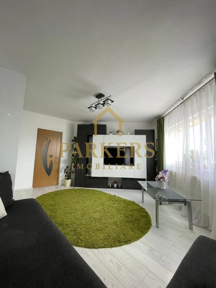 Apartament 2 camere decomandat de vanzare zona Marasti - Parkers Imobiliare oferă spre vânzare apartament cu 2 camere situat la etajul 4 cu suprafață de 52 mp finisat, se vinde complet mobilat și utilat exact ca în poze, camere luminoase cu atmosferă plăcută, bucătărie modernă dotată cu electrocasnice actuale, loc de parcare inclus, amplasat într-o zonă foarte bună aproape de magazine, restaurante, cafenele, mijloace de transport în comun și parcuri ideale pentru relaxare }}