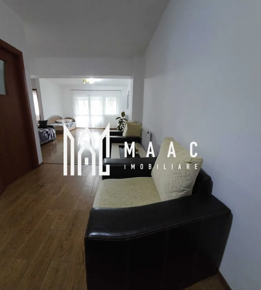 Apartament 3 Camere | Etaj 2 | Zona Centrala - MAAC Imobiliare vă propune spre vânzare un apartament modern și spațios, situat pe strada Morilor, în Râmnicu Vâlcea, într-un bloc nou, poziționat chiar la strada principală. Apartamentul este situat la etajul 2 din 6, imobilul fiind dotat cu lift, și oferă un confort ridicat datorită compartimentării generoase și poziționării excelente. Compartimentare și beneficii: 2 dormitoare luminoase 2 băi Living foarte spațios Bucătărie generoasă, complet mobilată 2 balcoane închise cu termopan Vedere mixtă: către strada principală și către curtea interioară Se vinde mobilat complet Proprietatea beneficiază de loc de parcare inclus, situat în curtea privată a complexului, precum și de acces la curte privată, oferind siguranță și intimitate. Datorită amplasării pe strada principală Morilor, într-un bloc nou cu lift, și a compartimentării ideale pentru o familie, apartamentul reprezintă o oportunitate excelentă atât pentru locuință proprie, cât și pentru investiție. Pentru mai multe informații sau programarea unei vizionări, vă invităm să contactați echipa MAAC Imobiliare. CP2938549 }}
