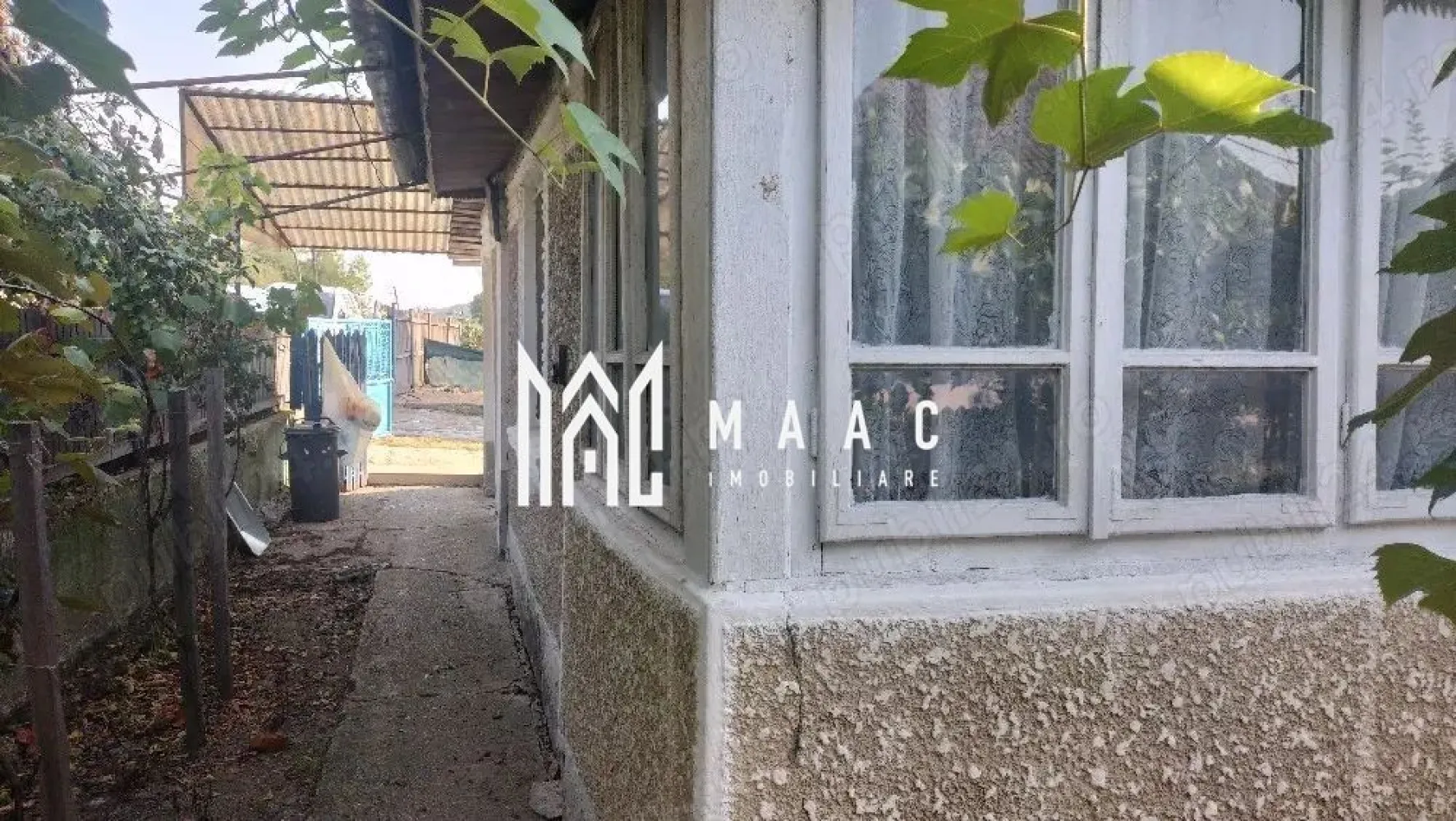 Casă bătrânească de vânzare – Comuna Livezi, Județul Vâlcea - MAAC Imobiliare propune spre vânzare o casă bătrânească situată într-o zonă liniștită, ideală pentru cei care își doresc traiul la țară sau o casă de vacanță aproape de natură. 📌 Detalii proprietate: 🏠 Suprafață casă: 80 mp 🗓 An construcție: 1980 🌳 Suprafață teren curte: 524 mp 🏚 Anexe gospodărești incluse 🌿 Grădină spațioasă – ideală pentru legume, flori sau pomi fructiferi 🌾 Teren agricol suplimentar: 50 ari (5.000 mp) ✅ Beneficii: Zonă liniștită, perfectă pentru locuit permanent sau casă de vacanță Ideală pentru gospodărie, agricultură sau investiție Utilități disponibile în zonă Acces facil O proprietate cu potențial, potrivită pentru cei care apreciază liniștea, aerul curat și spațiul generos. 📞 Pentru mai multe detalii sau programarea unei vizionări, nu ezitați să ne contactați! }}