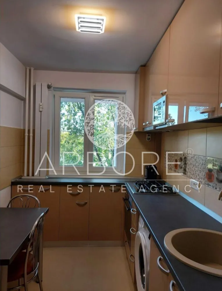 Apartament 3 camere decomandat lângă AFI Cotroceni, metrou 5 min