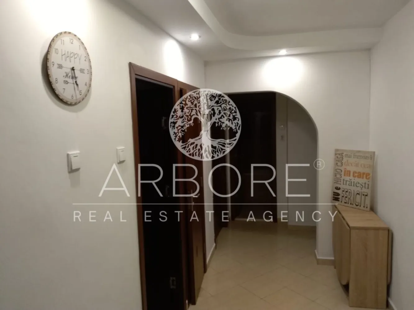 Inchiriere apartament Știrbei Vodă, 3 camere decomandat - Se oferă spre închiriere apartament decomandat cu 3 camere, situat în zona Știrbei Vodă, într-un imobil bine întreținut. Apartamentul este amplasat la etajul 7 din 7, beneficiind de lumină naturală din plin, liniște și o priveliște deschisă. Locuința are o compartimentare practică, cu living generos, două dormitoare separate, bucătărie închisă, baie și spații de depozitare, fiind ideală pentru o familie sau un cuplu care își dorește confort și intimitate. Apartamentul este bine întreținut și gata de mutare. Zona oferă acces rapid către mijloace de transport, centre comerciale, instituții de învățământ și puncte de interes din centrul orașului. ⚠️ Se dorește închirierea către persoane responsabile, fără copii și fără animale de companie. Disponibil imediat . Se inchiriaza complet mobilat si utilat. Va stam la dispozitie pentru informatii suplimentare sau pentru programarea unei vizionari. Comisionul agentiei este de 50% din prima prima luna, iar perioada minima a inchirierii este de 12 luni. Cu deosebita consideratie, Arbore Real Estate }}