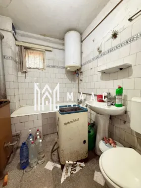 Casa individuala 3 camere | Pivnita | Pod | Curte | Lupeni