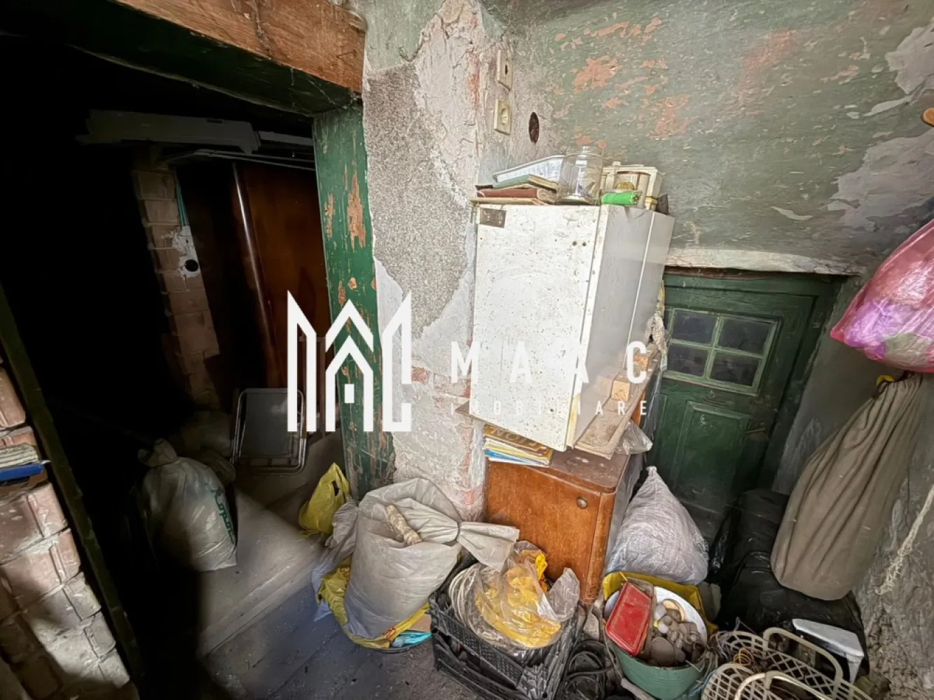 Casa individuala 3 camere | Pivnita | Pod | Curte | Lupeni