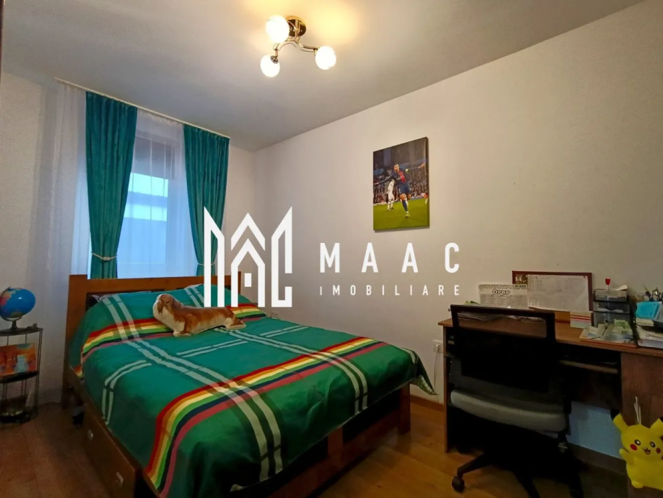 Cvadruplex | 84Mp | Cartierul Arhitecților - MAAC-imobiliare vă propune spre vânzare o casă de tip quadruplex la un preț avantajos, situată într-o zonă liniștită, ideală pentru familie, investiție ,sau oricine își dorește liniște,confort, spații verzi în apropiere,și priveliște superbă! Compartimentare: Parter: -living -bucătărie open-space -cămară și încă o încăpere nefinalizată pentru baie/depozitare. Etaj: -baie -3 dormitoare,din care ,două dormitoare cu acces la un balcon deschis de 4 mp² Proprietatea este organizată eficient, dispune de curte 30mp², locuri de parcare ,și, se vinde mobilată sau nemobilată, în funcție de preferințele viitorului proprietar. Pentru vizionări sau mai multe detalii contactați-ne și specificați codul proprietății-ID: CP2841243. }}