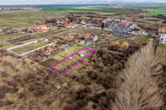 Teren 906 mp Arad, preț sub localitățile limitrofe.