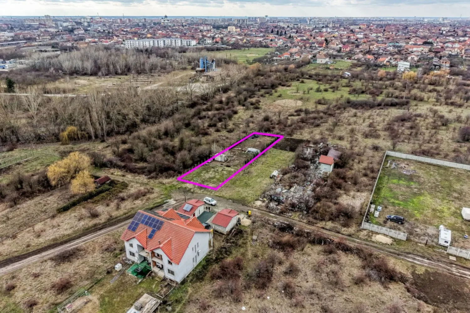 Teren 906 mp Arad, preț sub localitățile limitrofe.