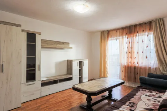 Apartament cu 3 camere, Aradul Nou - complet mobilat
