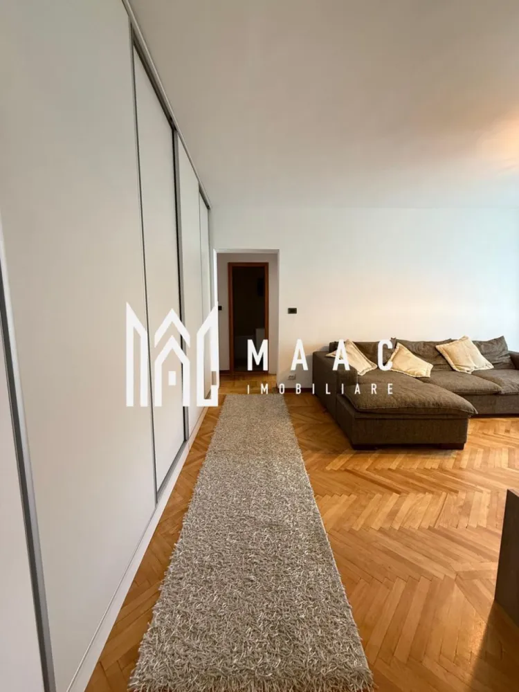 Apartament 3 camere | 2 bai | Renovat | Balcon | V. Aurie