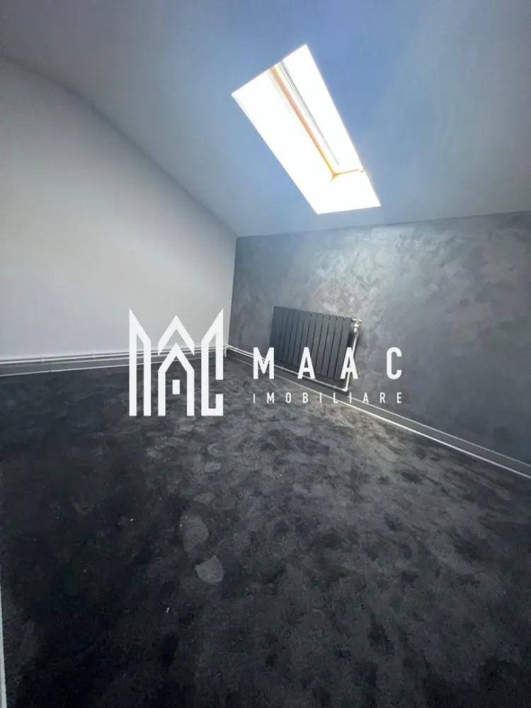 Apartament 2 camere | cartier Traian | 44mp - MAAC Imobiliare vă propune spre vânzare un apartament modern cu 2 camere, situat la mansardă, în cartierul Traian. Locuința face parte dintr-o construcție nouă, realizată din BCA, și are o suprafață utilă de 44 mp, fiind dispusă pe două niveluri, oferind un spațiu eficient compartimentat și ideal pentru un stil de viață modern. Compartimentare practică pe două niveluri: Parter: zonă de living cu bucătărie open-space și baie Etaj: dormitor luminos Apartamentul se predă la stadiul de gri, oferind viitorului proprietar libertatea de a-l amenaja și finisa după propriul gust și buget. Este o oportunitate excelentă atât pentru locuință personală, cât și pentru investiție (închiriere pe termen lung sau regim hotelier). Localizare avantajoasă – situat în cartierul Traian, cu acces facil la mijloace de transport, magazine, școli și alte puncte de interes. Preț: 28.000 € + TVA Imaginile atașate includ atât fotografii tip showroom (cu titlu de prezentare), cât și poze din stadiul actual de predare. Pentru mai multe informații sau programarea unei vizionări, echipa MAAC Imobiliare vă stă la dispoziție! CP2944995 }}