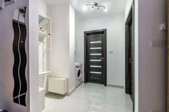 Apartament ultracentral cu loc de parcare, 2 camere cu terasa proprie