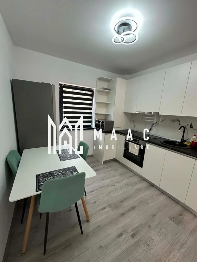 Apartament 2 camere de vânzare | Doamna Stanca | parter, terasă - Apartament cu 2 camere decomandat în zona Doamna Stanca din Șelimbăr, situat la parterul unui imobil construit în 2021, cu balcon, terasă și loc de parcare, potrivit pentru mutare rapidă.

Detalii proprietate:
• Suprafață utilă: 56 mp
• Compartimentare: decomandat
• Compartimentare interioară: living cu balcon și spațiu de depozitare, dormitor, bucătărie separată cu acces în terasă, hol și baie cu aerisire naturală
• Regim de înălțime: parter din 3 etaje
• An construcție: 2021
• Finisaje: finisat modern
• Confort 1, încălzire în pardoseală
• Se predă mobilat și utilat
• Aferent: 1 loc de parcare

Zona Doamna Stanca oferă acces rapid către Piața Rahova, Supeco și alte puncte comerciale, bancare și de învățământ. În apropiere se află stații pentru transportul în comun, iar amplasarea susține un ritm de zi cu zi practic, cu servicii utile la distanță convenabilă.

Cod anunț CP3206674. Contactați-ne pentru o vizionare și pentru toate detaliile legate de această proprietate.