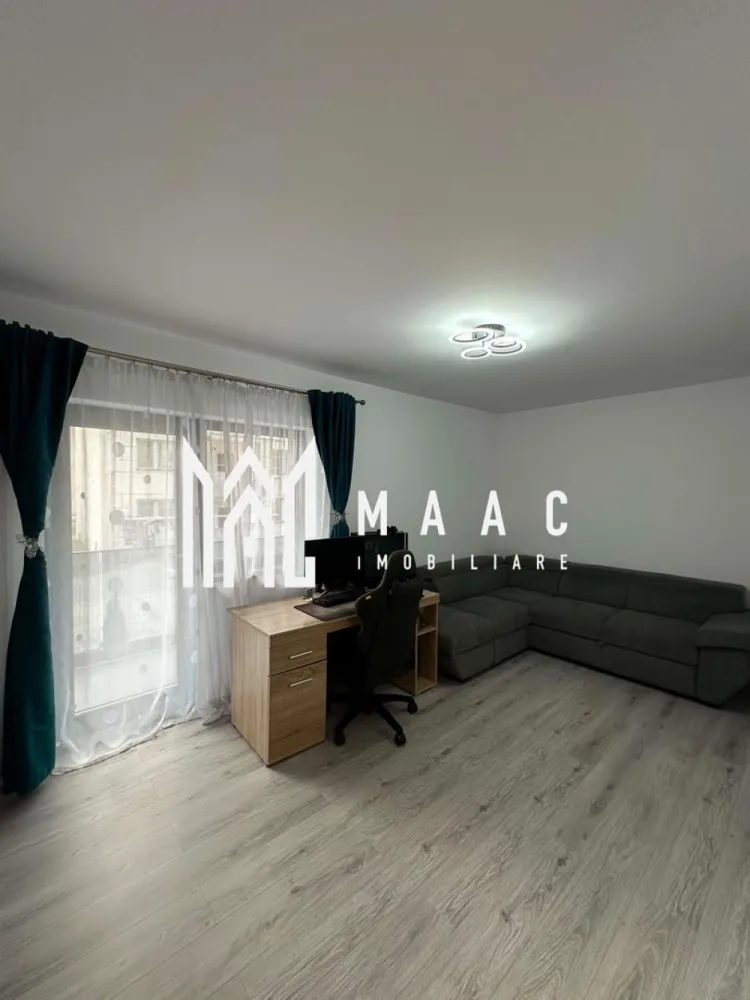 Apartament 2 camere de vânzare | Doamna Stanca | parter, terasă - Apartament cu 2 camere decomandat în zona Doamna Stanca din Șelimbăr, situat la parterul unui imobil construit în 2021, cu balcon, terasă și loc de parcare, potrivit pentru mutare rapidă.

Detalii proprietate:
• Suprafață utilă: 56 mp
• Compartimentare: decomandat
• Compartimentare interioară: living cu balcon și spațiu de depozitare, dormitor, bucătărie separată cu acces în terasă, hol și baie cu aerisire naturală
• Regim de înălțime: parter din 3 etaje
• An construcție: 2021
• Finisaje: finisat modern
• Confort 1, încălzire în pardoseală
• Se predă mobilat și utilat
• Aferent: 1 loc de parcare

Zona Doamna Stanca oferă acces rapid către Piața Rahova, Supeco și alte puncte comerciale, bancare și de învățământ. În apropiere se află stații pentru transportul în comun, iar amplasarea susține un ritm de zi cu zi practic, cu servicii utile la distanță convenabilă.

Cod anunț CP3206674. Contactați-ne pentru o vizionare și pentru toate detaliile legate de această proprietate.