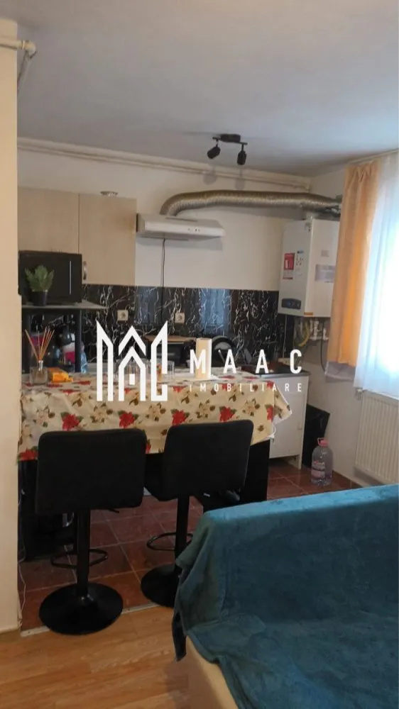Mansardă | 46 MPU | Terezian - MAAC Imobiliare oferă spre vânzare o garsonieră tip mansardă – 46 mp, la 10 minute de centrul istoric Compartimentare: • Etaj superior: dormitor spațios • Nivel inferior: bucătărie cu living open-space și baie Avantaje locație: Supermarketuri în apropiere Restaurante și cafenele Parcuri și zone verzi pentru relaxare Stații de transport în comun la câteva minute distanță Pentru mai multe informații sau pentru programarea unei vizionări, vă rugăm să ne contactați și să specificați ID-ul proprietății: CP2939853. }}
