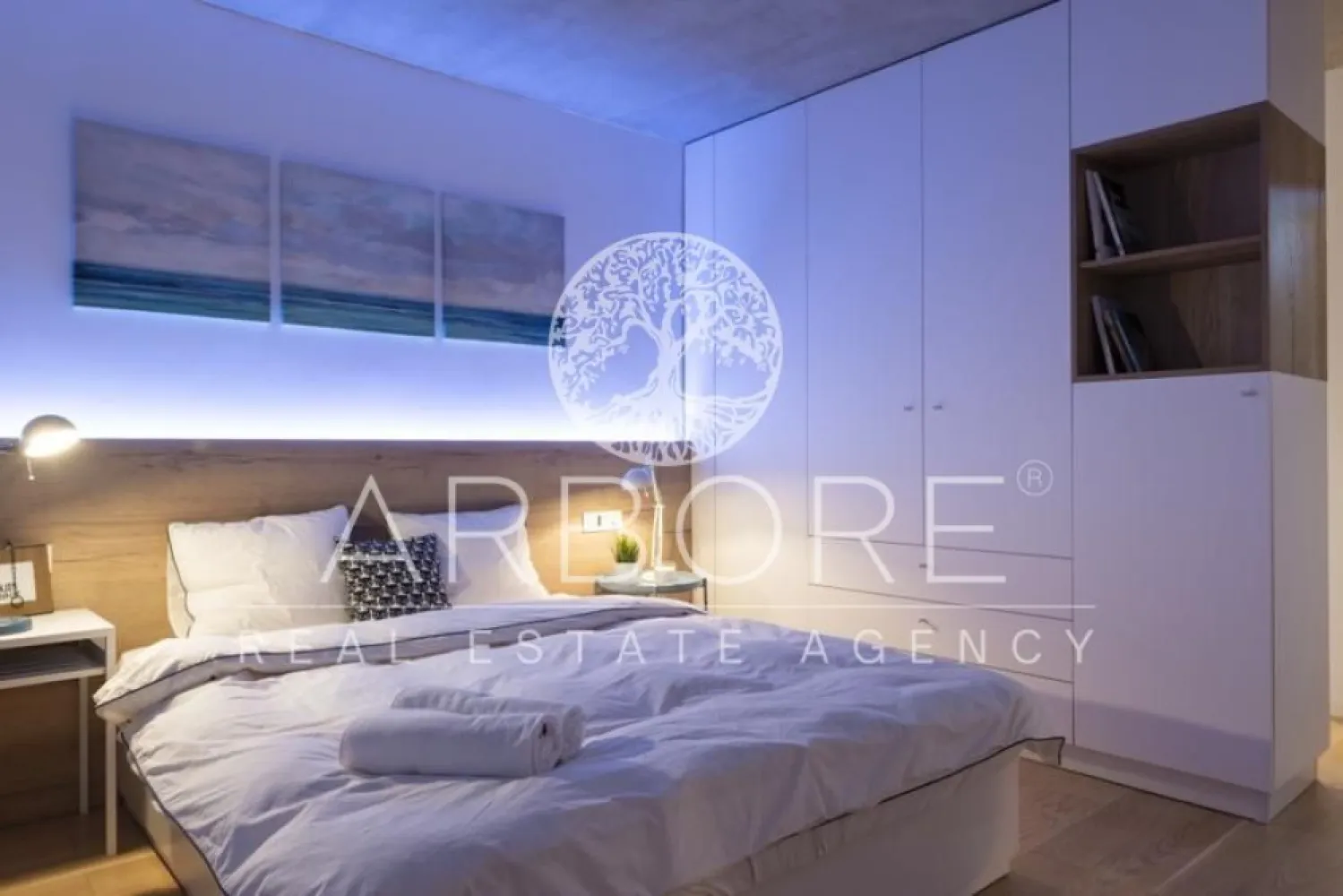 Apartament 3 camere, Sala Palatului, Blocul turn, etaj1