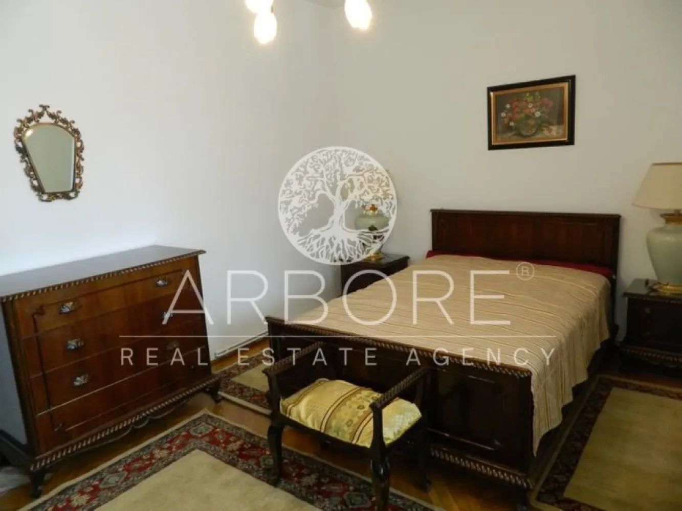 Apartament lux, zona Piata Victoriei, 4 camere , 2 bai, centrala termica terasa - Apartament luxos , 4 camere, 2 bai, terasa spatioasa, bai si bucatarie complet renovate recent. Zona ultracentrala, metrou statia Piata Victoriei, statie troleibuz la 25 m, numeroase parcari publice in zona Disponibil imediat . Se inchiriaza complet mobilat si utilat. Va stam la dispozitie pentru informatii suplimentare sau pentru programarea unei vizionari. Comisionul agentiei este de 50% din prima prima luna, iar perioada minima a inchirierii este de 12 luni. Cu deosebita consideratie, Arbore Real Estate }}