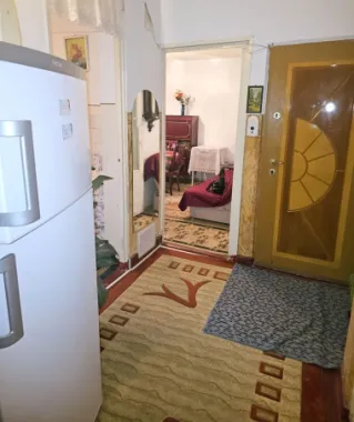 Vanzare - apartament cu 2 camere, Micro 20, J-uri