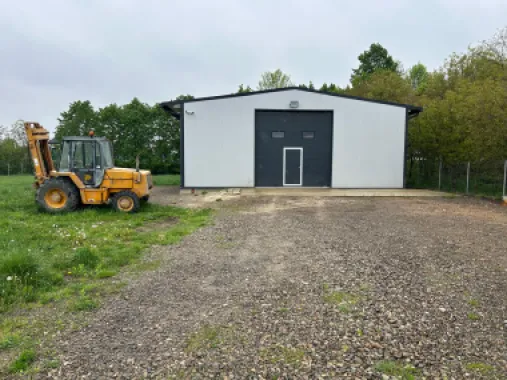 hala de vanzare zona vicovu de jos