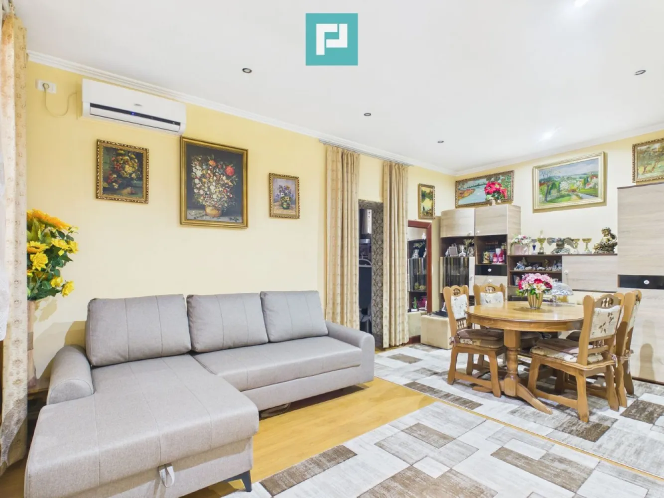 Apartament cu 2 camere pe Str.Episcopiei