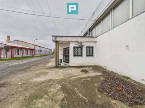 Hală cu teren intravilan de 3500 mp, în Sebiș Arad