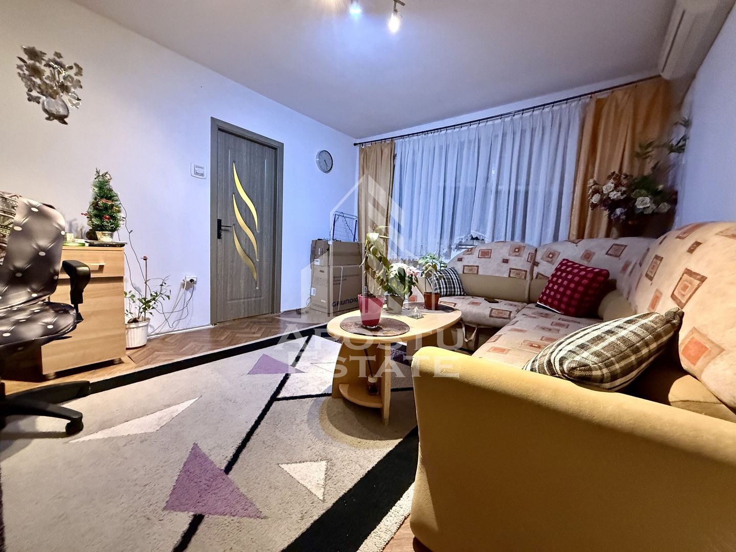Apartament cu 3 camere de vanzare, zona Girocului, Timisoara