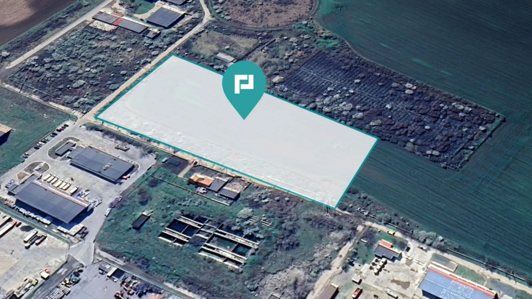 Teren intravilan 2,15 ha cu destinație industrială - PropertyLab vă oferă un teren intravilan de 21.519 mp cu două fronturi stradale în zona Vladimirescu.

Imobilul este ideal pentru construcții industriale/comerciale: hale, depozite, spații logistice sau producție.

🔹 Front stradal: aproximativ 100 ml
🔹 Deschidere la două străzi (2 fronturi stradale)
🔹 Toate utilitățile la șosea (apă, curent, gaz, canalizare)
🔹 Acces facil pentru TIR și trafic greu, la Centura Vladimirescu
🔹 Regim intravilan – construire permisă

Terenul beneficiază de poziție excelentă, cu vizibilitate bună și acces rapid către principalele artere de circulație.

Pentru mai multe detalii și vizionare, nu ezitați să ne contactați.
Raluca Marinescu +40 755 083 764
email: raluca.marinescu@propertylab.ro
Augustin Dina +40 726 310 776
email: augustin.dina@propertylab.ro

CP2841745