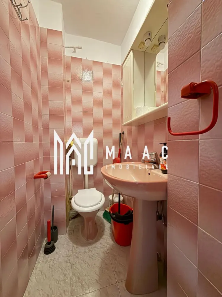 Apartament 3 camere | 2 bai | Renovat | Balcon | V. Aurie