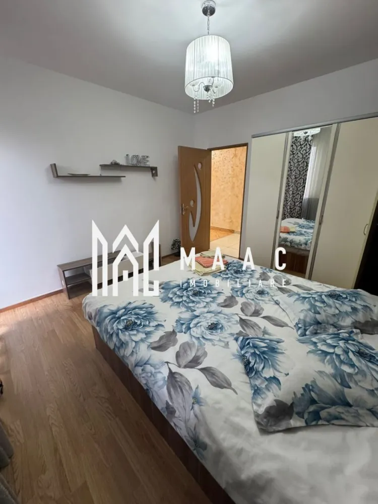 Apartament de închiriat I 2 camere I zona Pictor Brana - MAAC imobiliare va propune spre închiriere un apartament de 2 camere, decomandat,complet mobilat și utilat, situat în zona Pictor Brana, într-o zonă liniștită cu acces rapid către Vasile Aaron. Dispune de parcare proprie,bucătărie închisă ,baie cu geam. Se inchiriaza pe minim 12 luni. Se percepe garantie in cuantumul unei chirii lunare. Chiriasii pot avea un catelus de talie mica. Pentru mai multe detalii precizati telefonic ca ati vazut anuntul cu CP2840254 }}