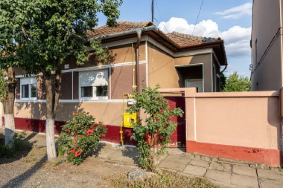 O casă în Grădiște, cu grădină proprie - teren 316 mp