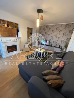 Logo Arbore Real Estate logo