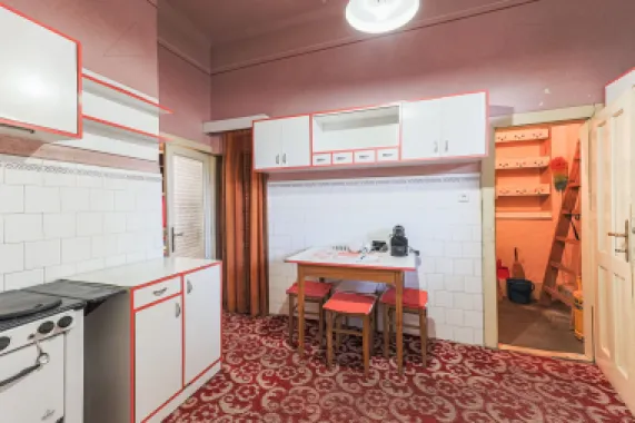 Acasă mare în centrul Aradului! 4 camere - 130 mp utili!