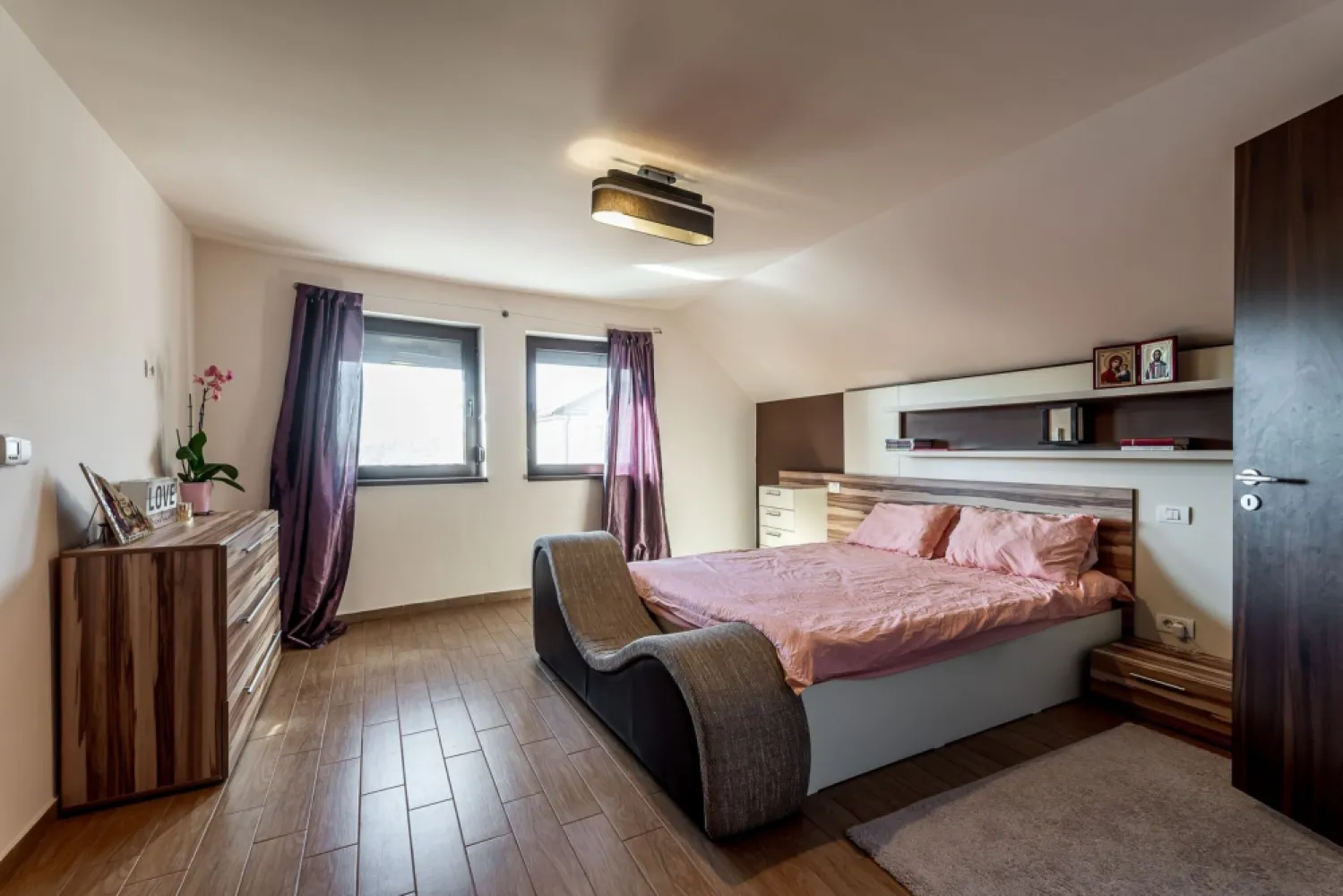 Casă smart, independentă energetic | teren 720 mp | 5 camere