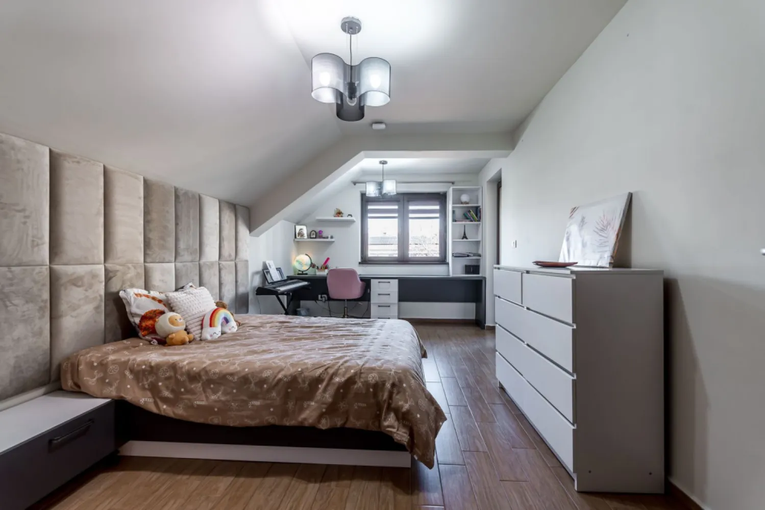 Casă smart, independentă energetic | teren 720 mp | 5 camere