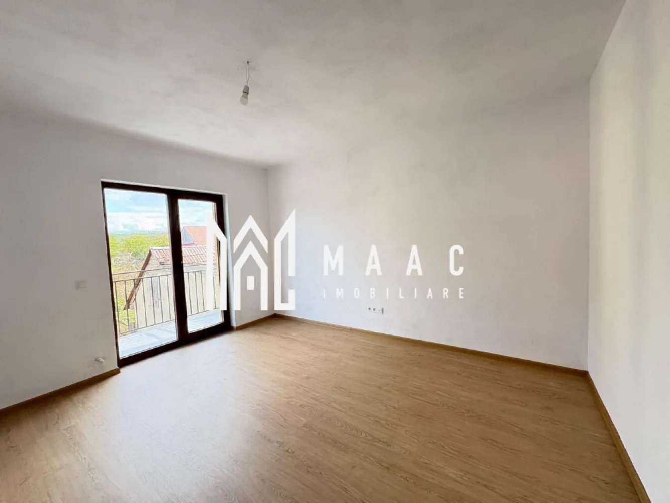 Duplex 3 camere I 2 bai I Balcon I Parcare I Zona Turnisor