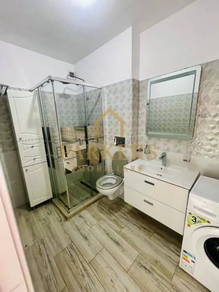 Aartament 3 camere zona Zorilor de închiriat în Cluj - Închiriez apartament finisat complet mobilat și utilat zona Zorilor loc parcare inclus la subteran . Apartamentul are o suprafață de 75 mp +balcon 11 mp e compus din : Living Bucătărie 2Dormitoare Baie 2Holuri Balcon }}